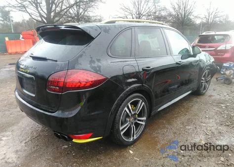 2013 Porsche Cayenne Gts z USA, uszkodzony, nr VIN WP1AD2A2XDLA75540
